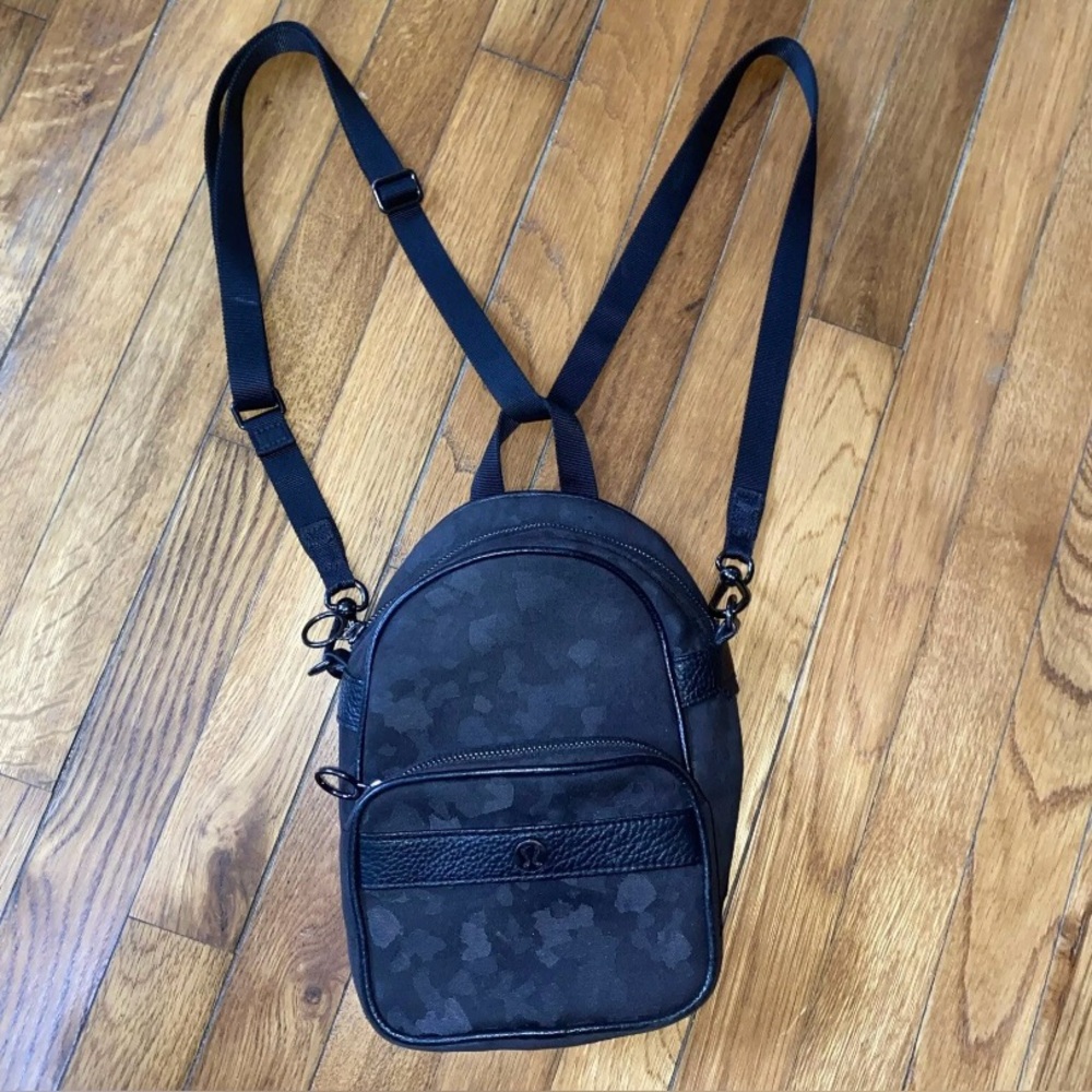 Lululemon Now & Always Mini Convertible Crossbody Backpack Purse Bag Black Camo